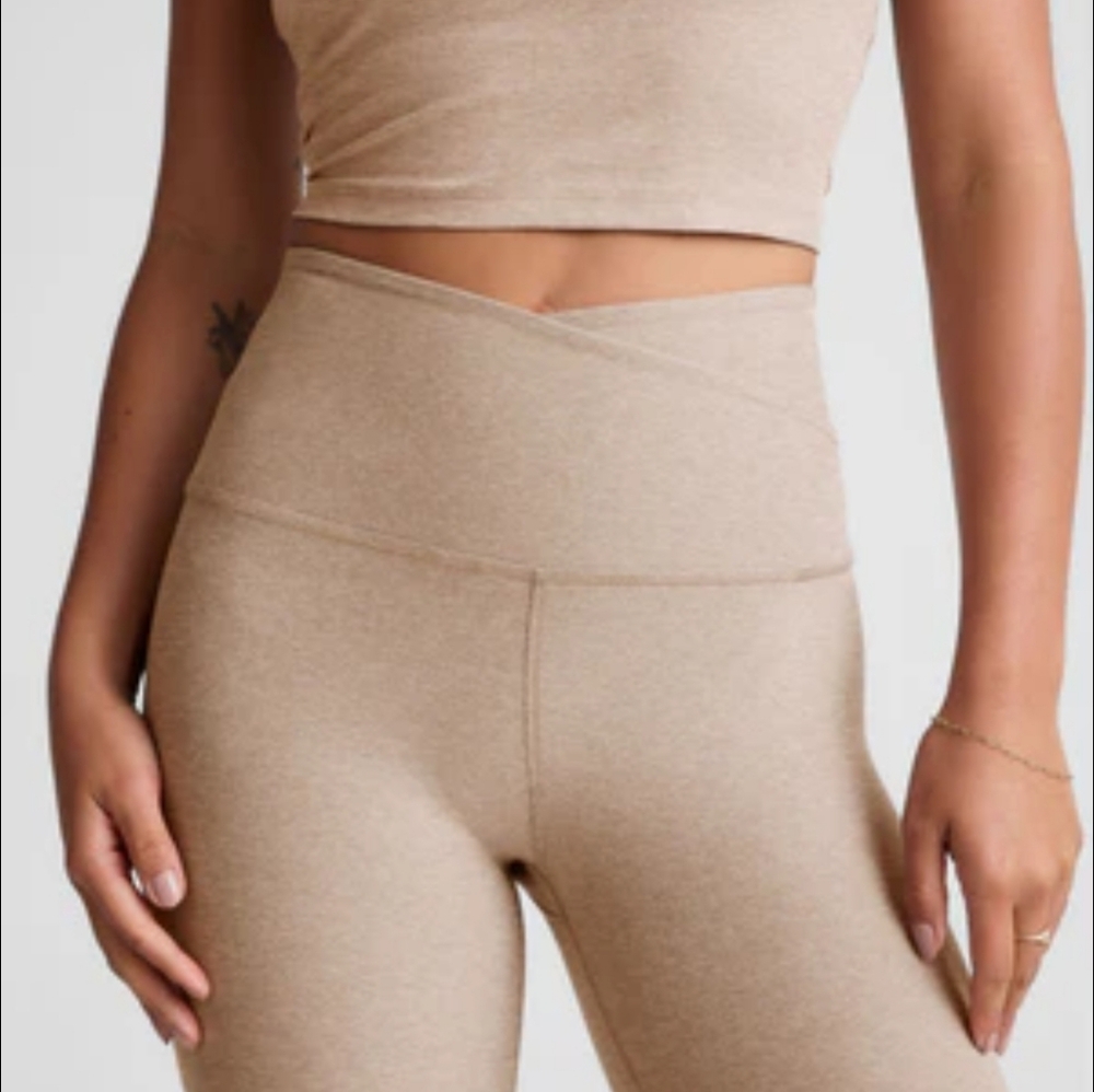 Beyond Yoga Space Dye Tan High Waist Crossover Soft Leggings XS-Seam Ravel
